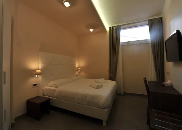 Zaccardi Otel Roma
